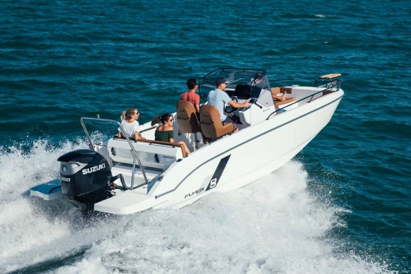 Vente de bateau en corse - Beneteau Flyer 8 SPACEdeck - Agent Beneteau Pianottoli Bonifacio